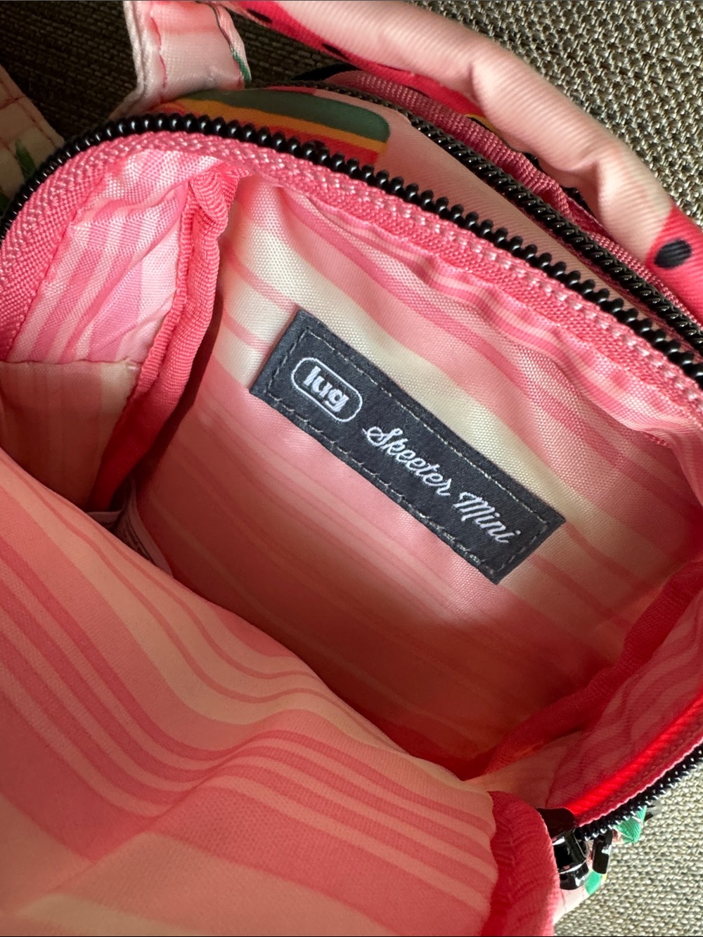 lug Pink Popsicle Quilted Crossbody Bag - Picture 4 of 6